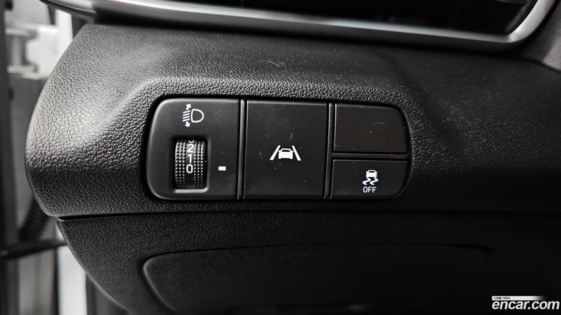 AVANTE Hyundai 2023.0-OPTION-018
