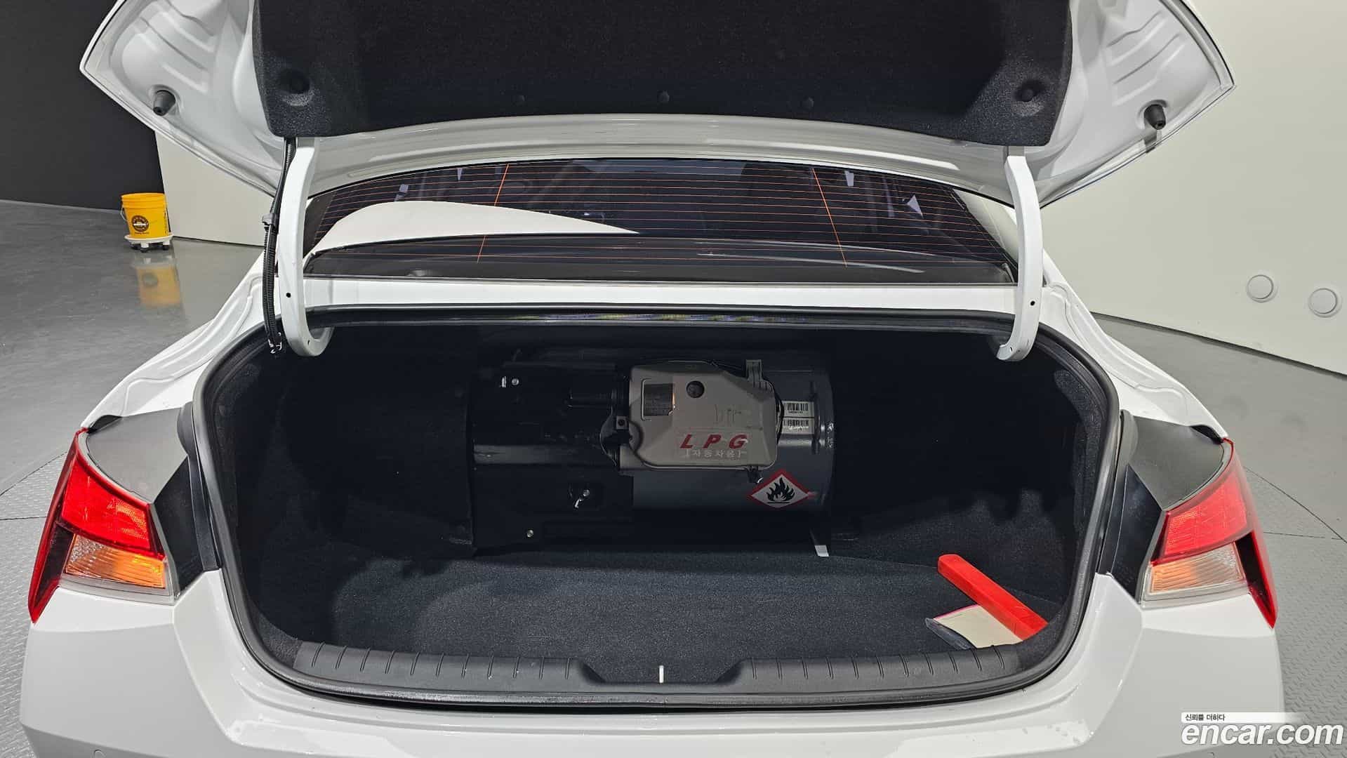 AVANTE Hyundai 2023.0-OPTION-024