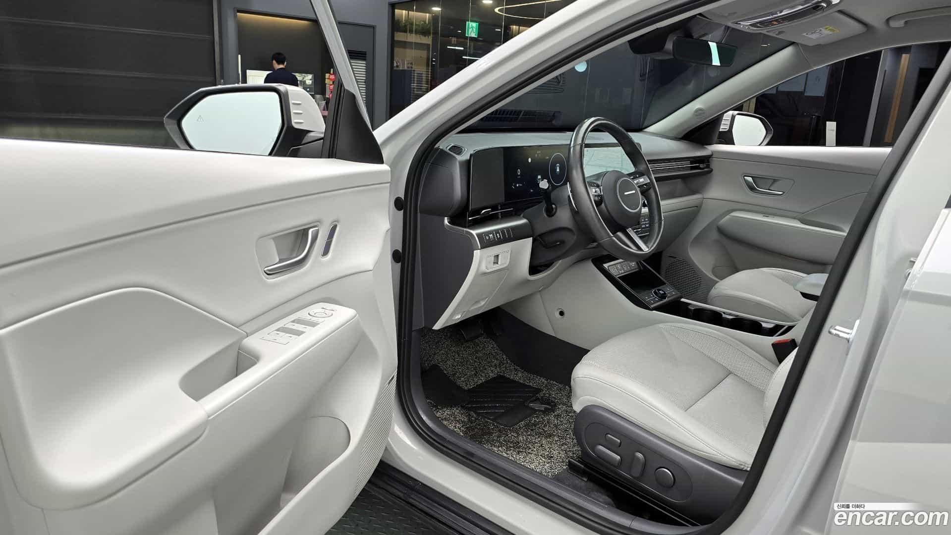 Kona Hyundai 2023.4-INNER-010