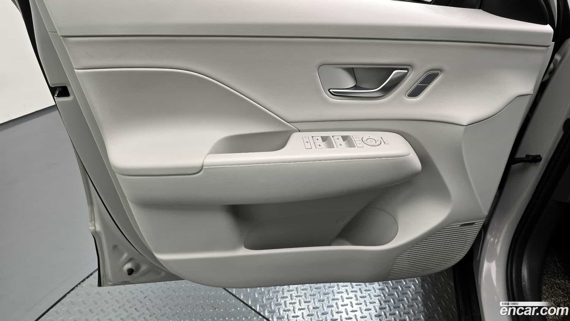 Kona Hyundai 2023.4-INNER-034