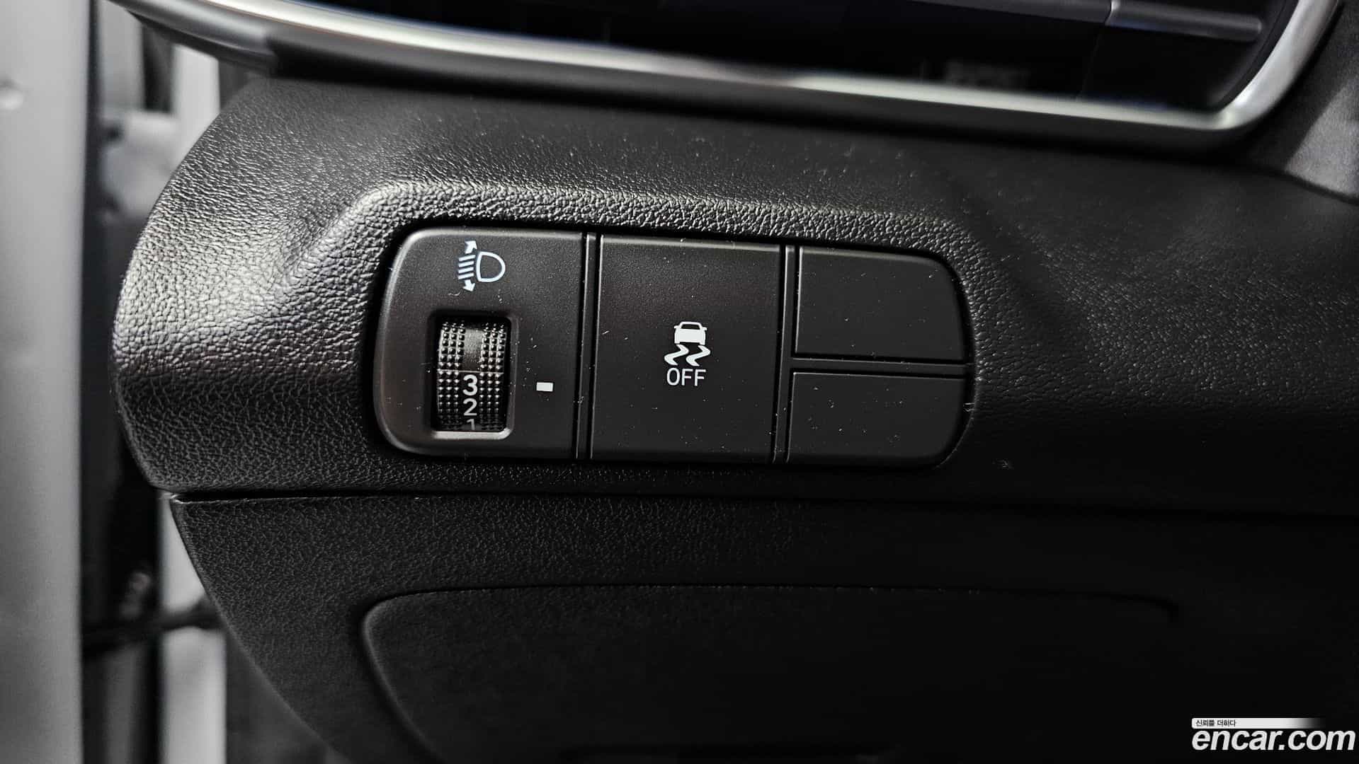 AVANTE Hyundai 2024.11-OPTION-018
