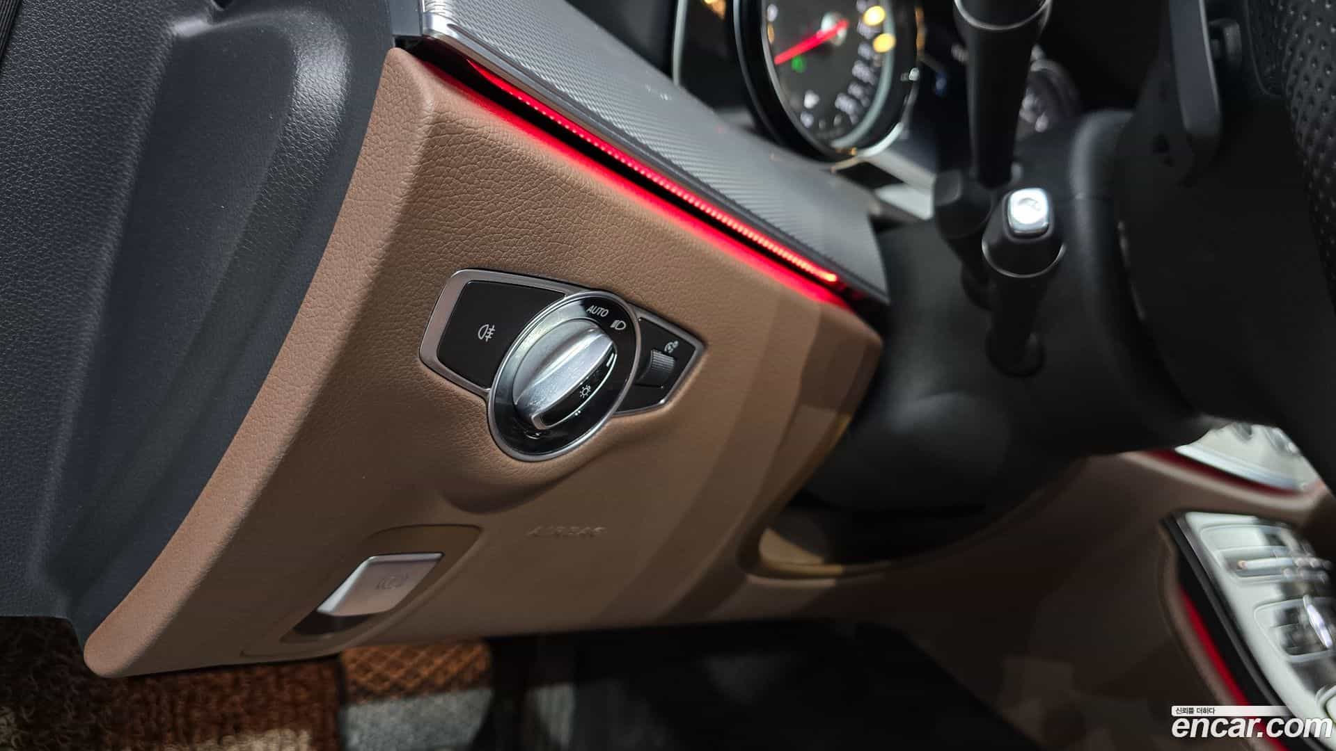 E-Class Mercedes-Benz 2018.1-OPTION-021