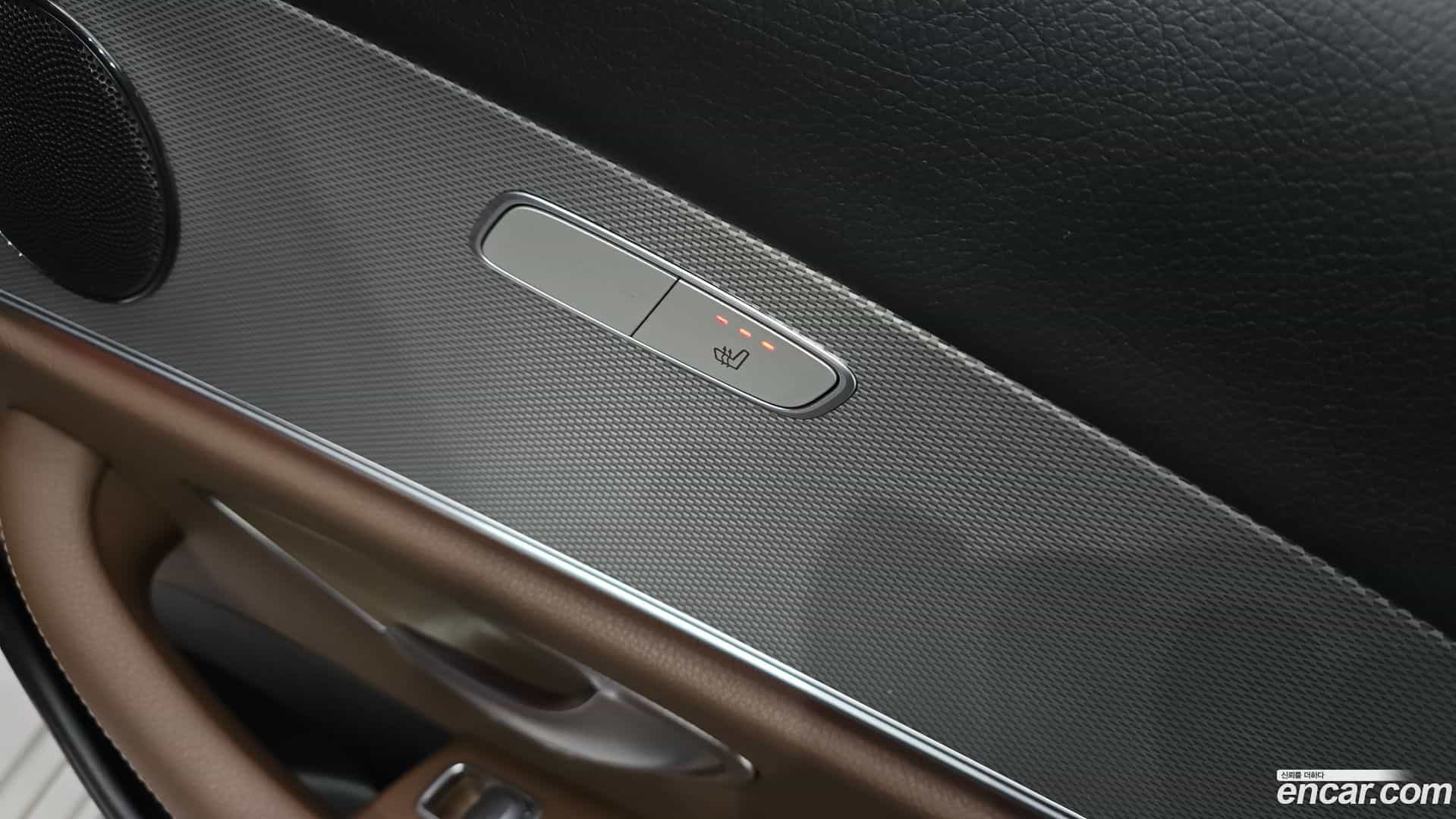 E-Class Mercedes-Benz 2018.1-OPTION-040