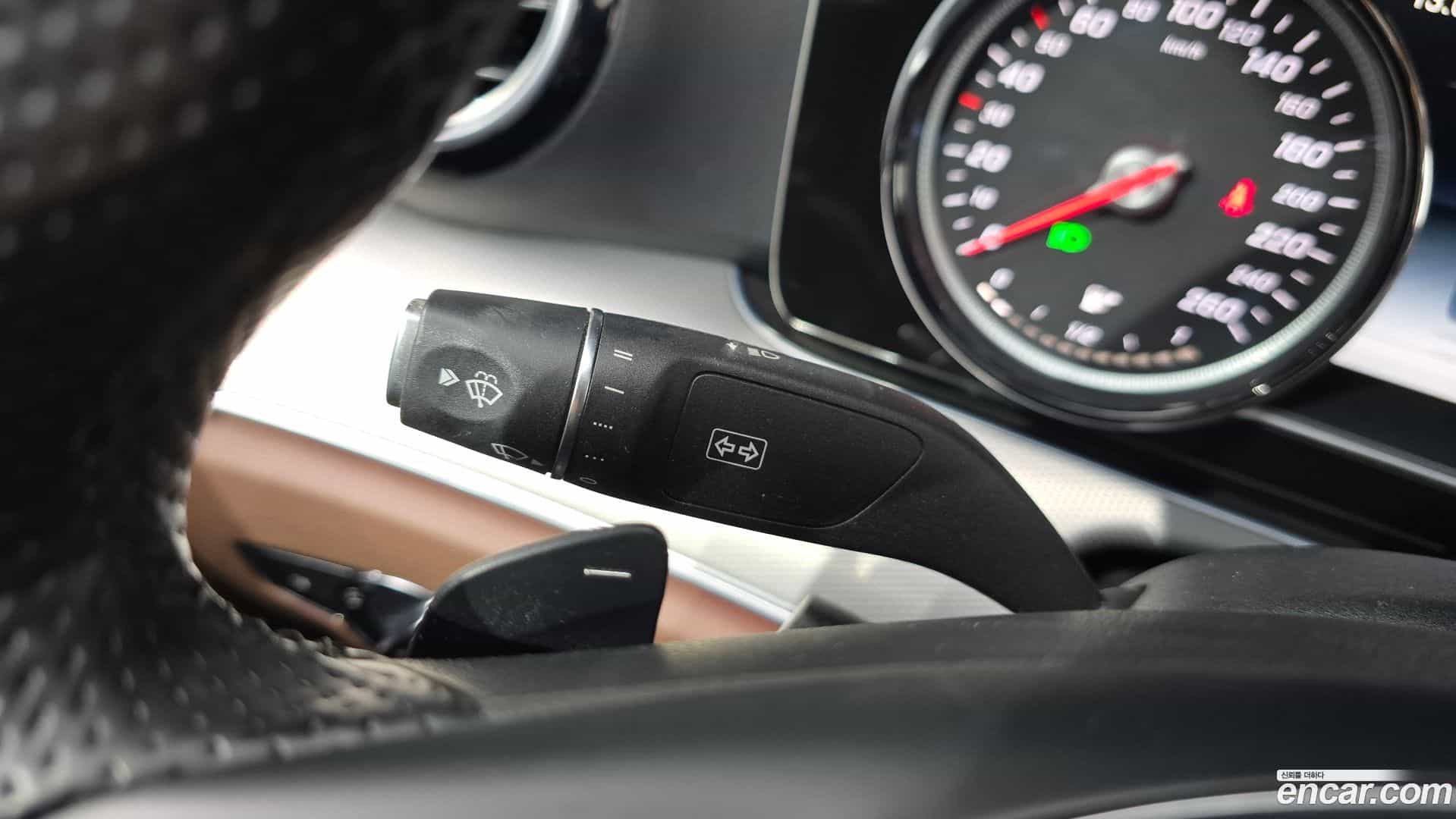 E-Class Mercedes-Benz 2018.1-OPTION-041