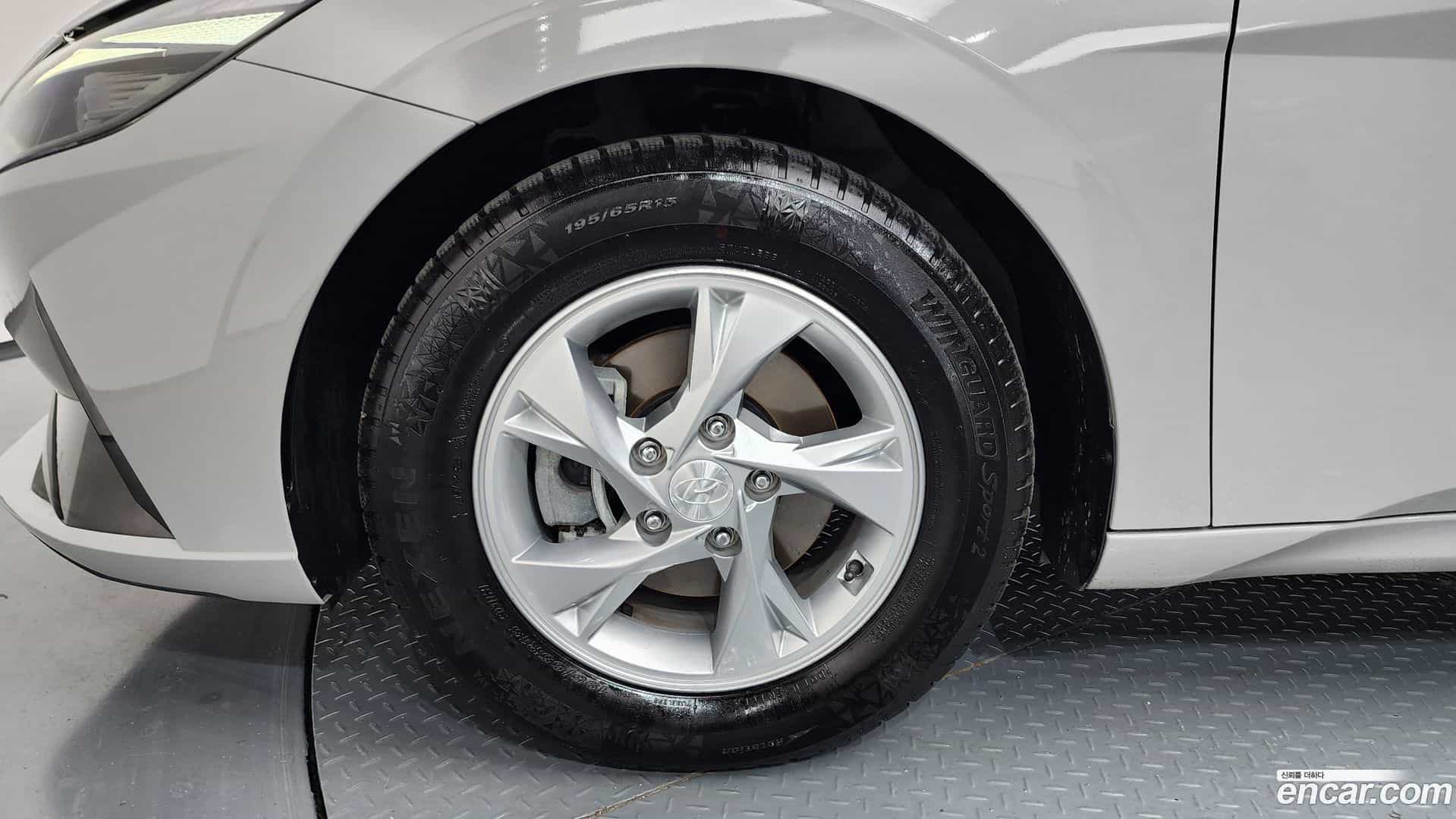 AVANTE Hyundai 2023.0-OUTER-005