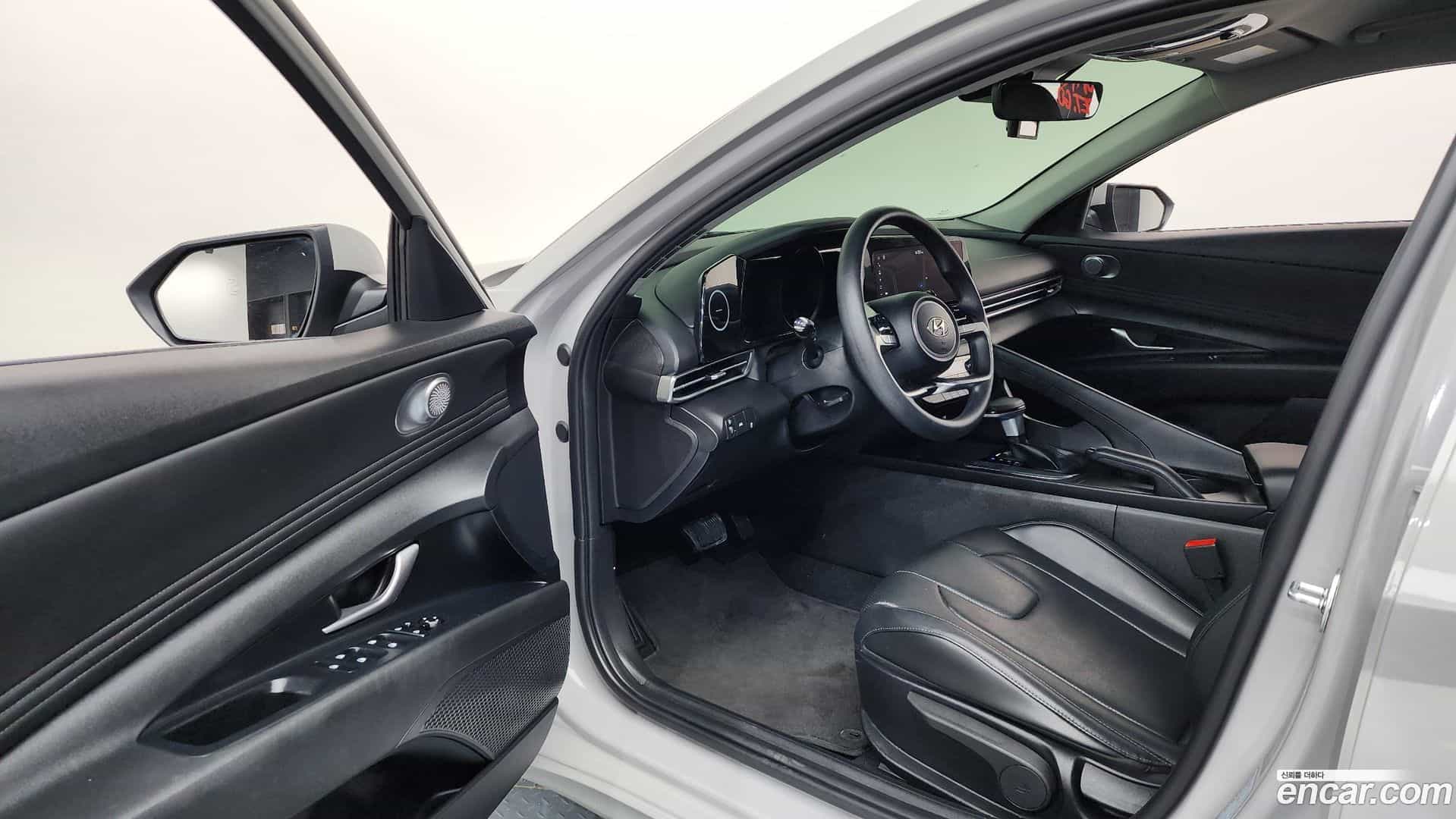 AVANTE Hyundai 2023.0-INNER-010
