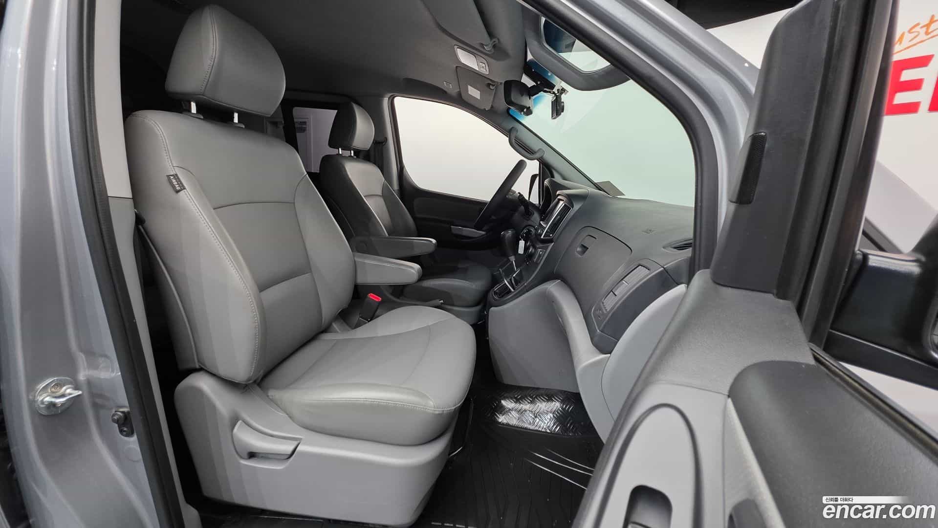 Starex Hyundai 2019.11-INNER-010