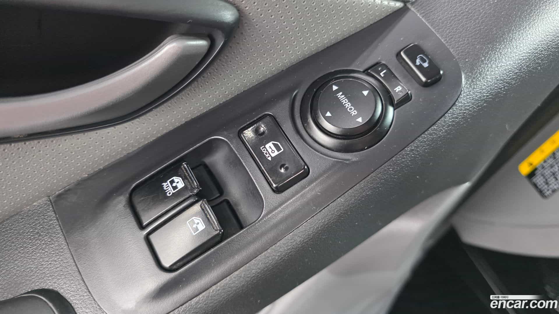 Starex Hyundai 2019.11-OPTION-016