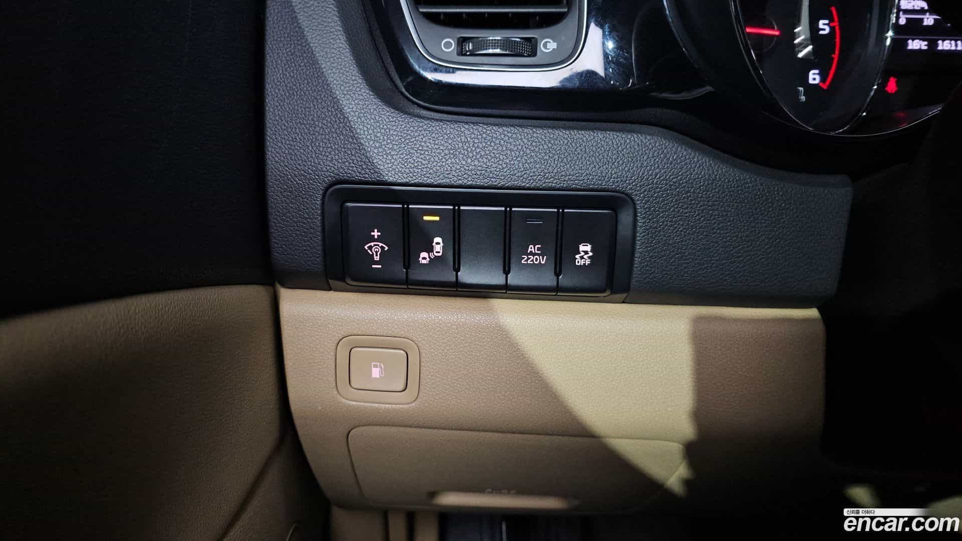 Canival Kia 2017.6-OPTION-042