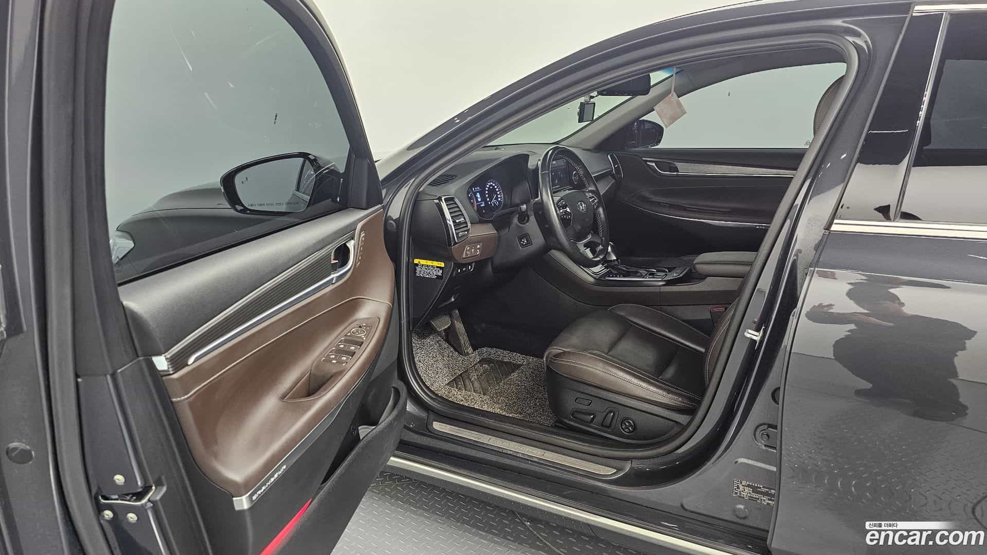 Grandeur Hyundai 2017.9-OPTION-015