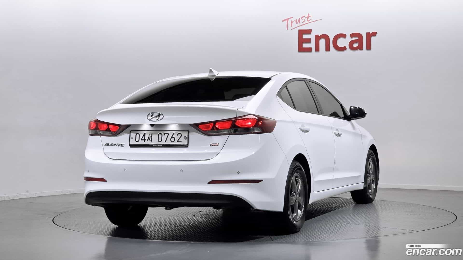AVANTE Hyundai 2016.5-OUTER-002