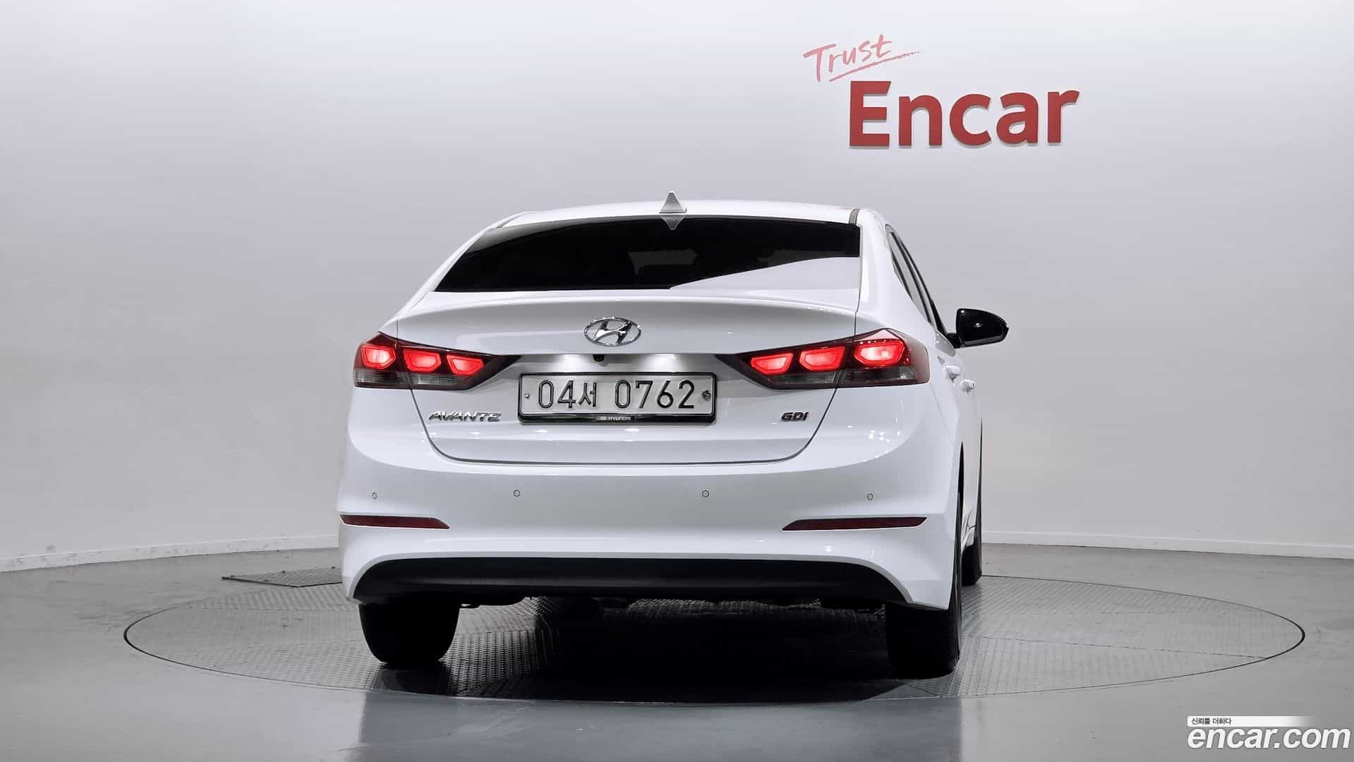 AVANTE Hyundai 2016.5-OUTER-004