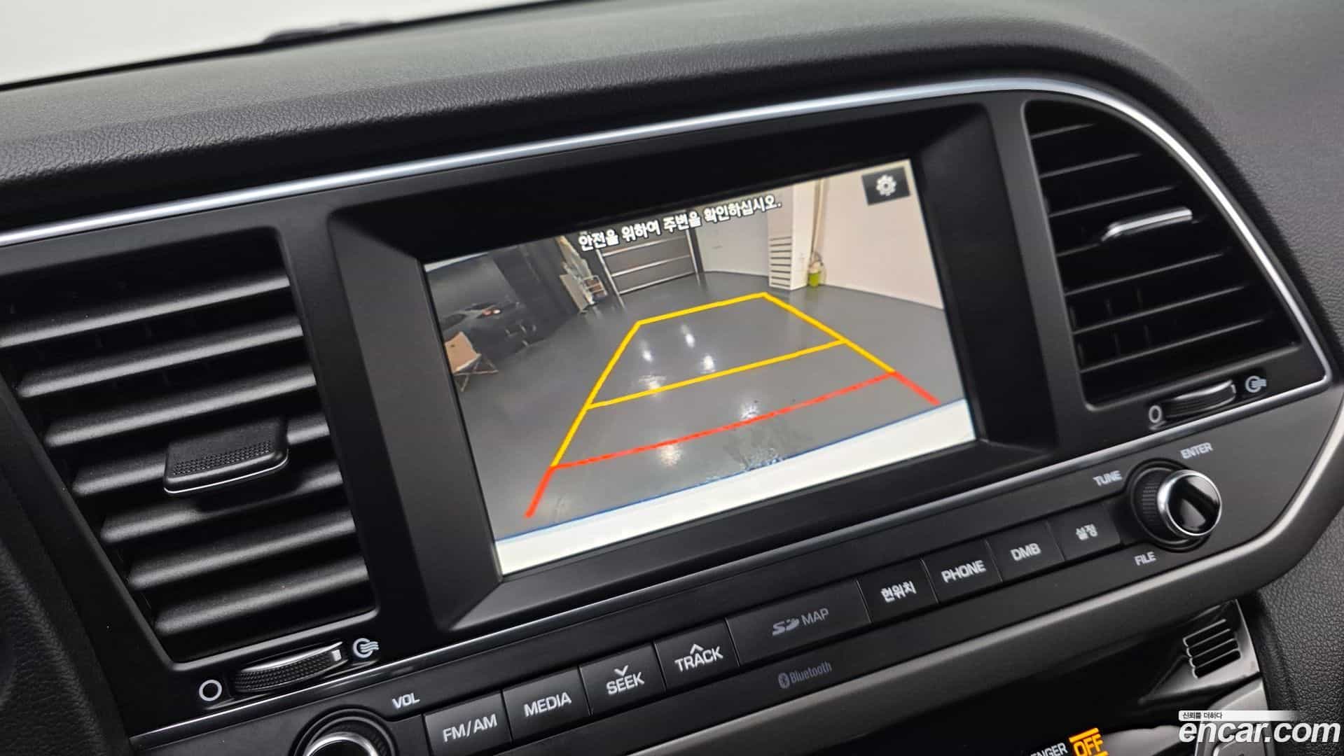 AVANTE Hyundai 2016.5-OPTION-019