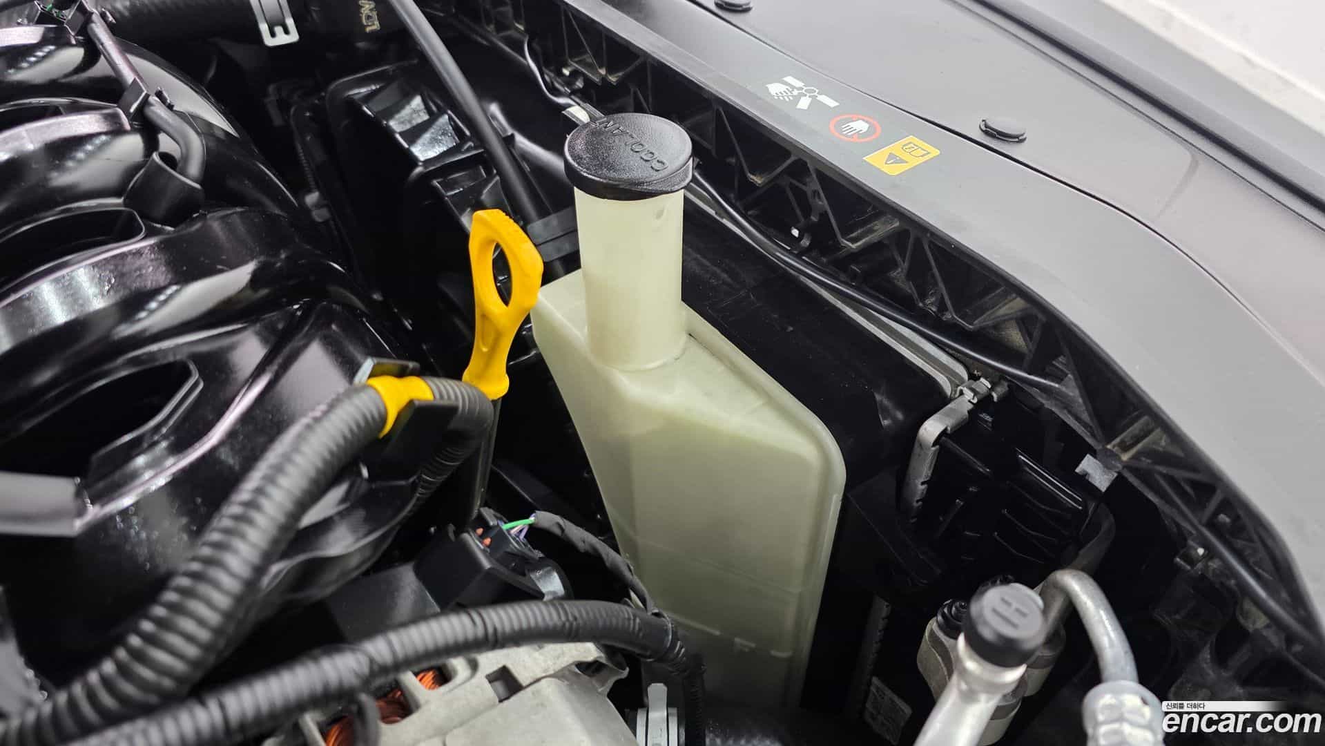 AVANTE Hyundai 2016.5-OPTION-023