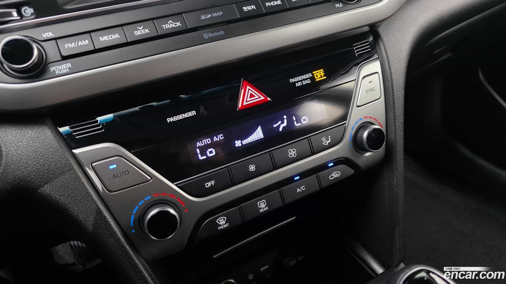 AVANTE Hyundai 2016.5-OPTION-024