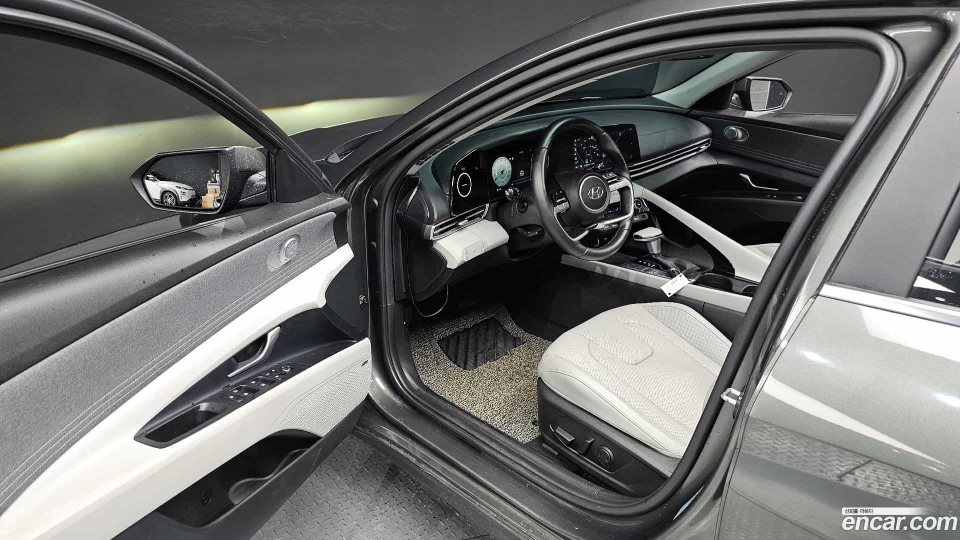 AVANTE Hyundai 2021.11-INNER-010