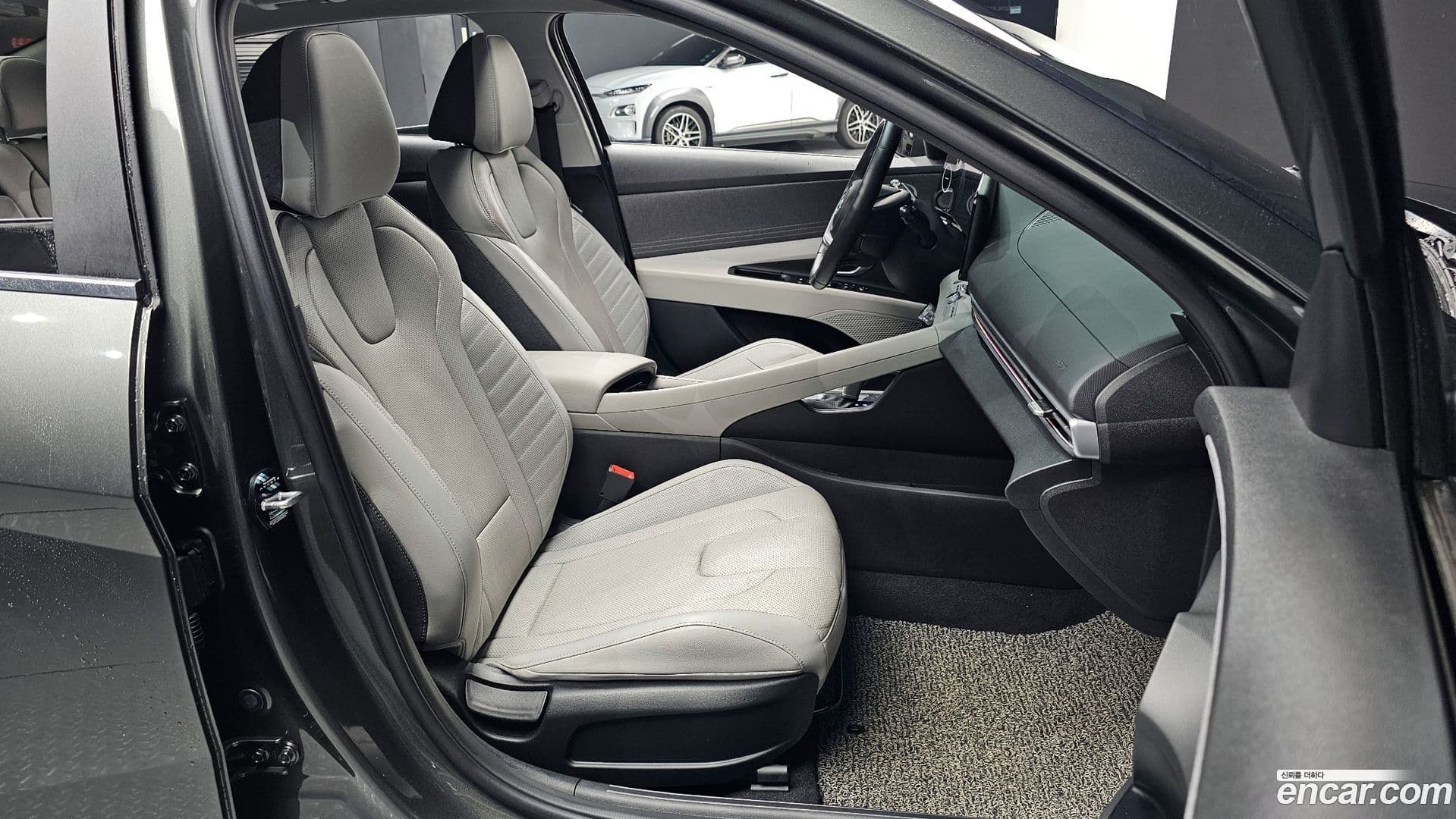 Main__Slider__Photo:AVANTE Hyundai 2021.11-10