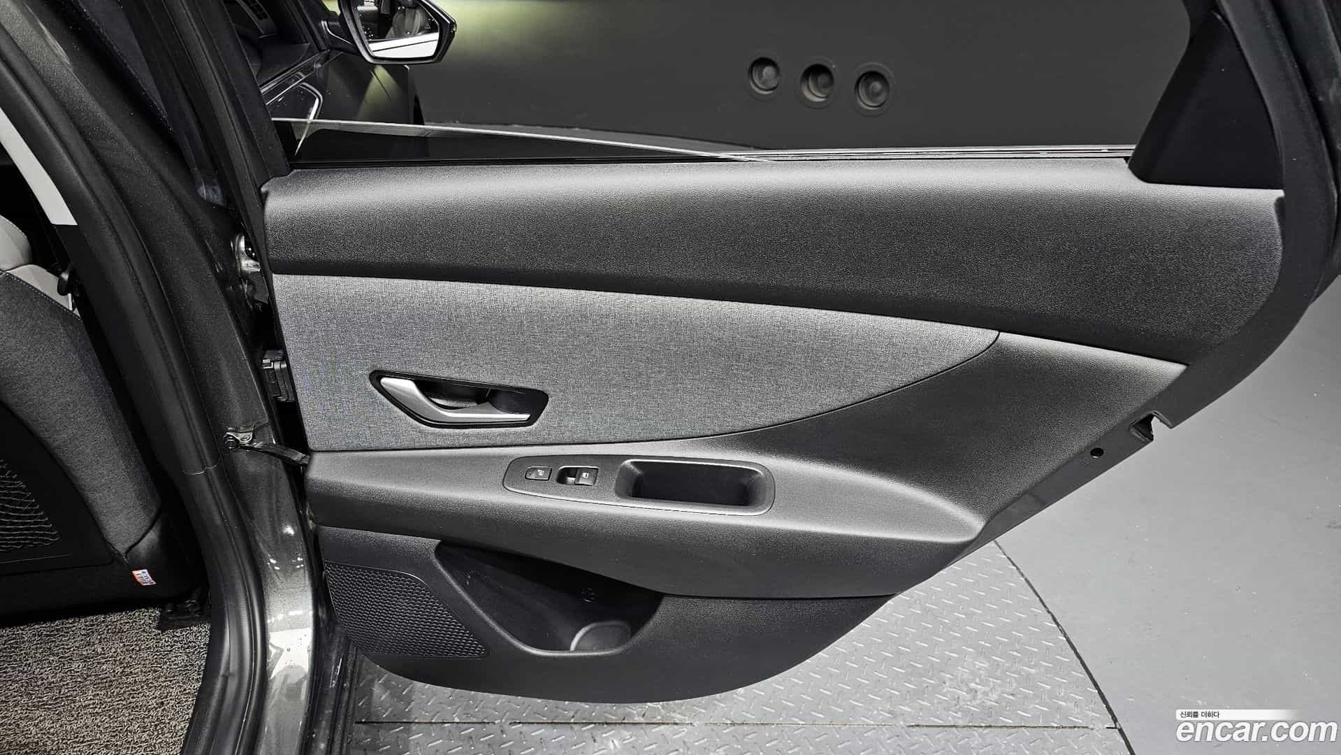 AVANTE Hyundai 2021.11-INNER-035