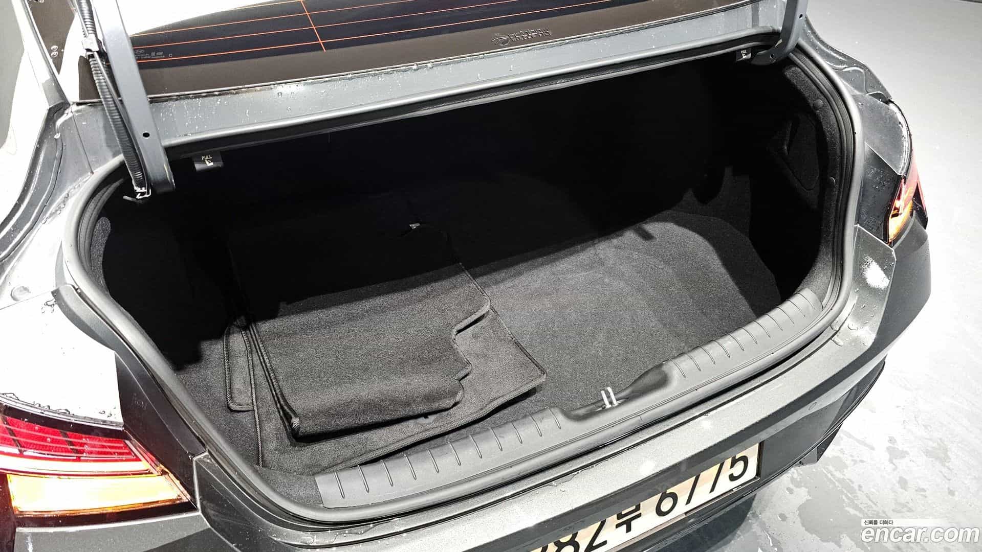 AVANTE Hyundai 2021.11-OPTION-041
