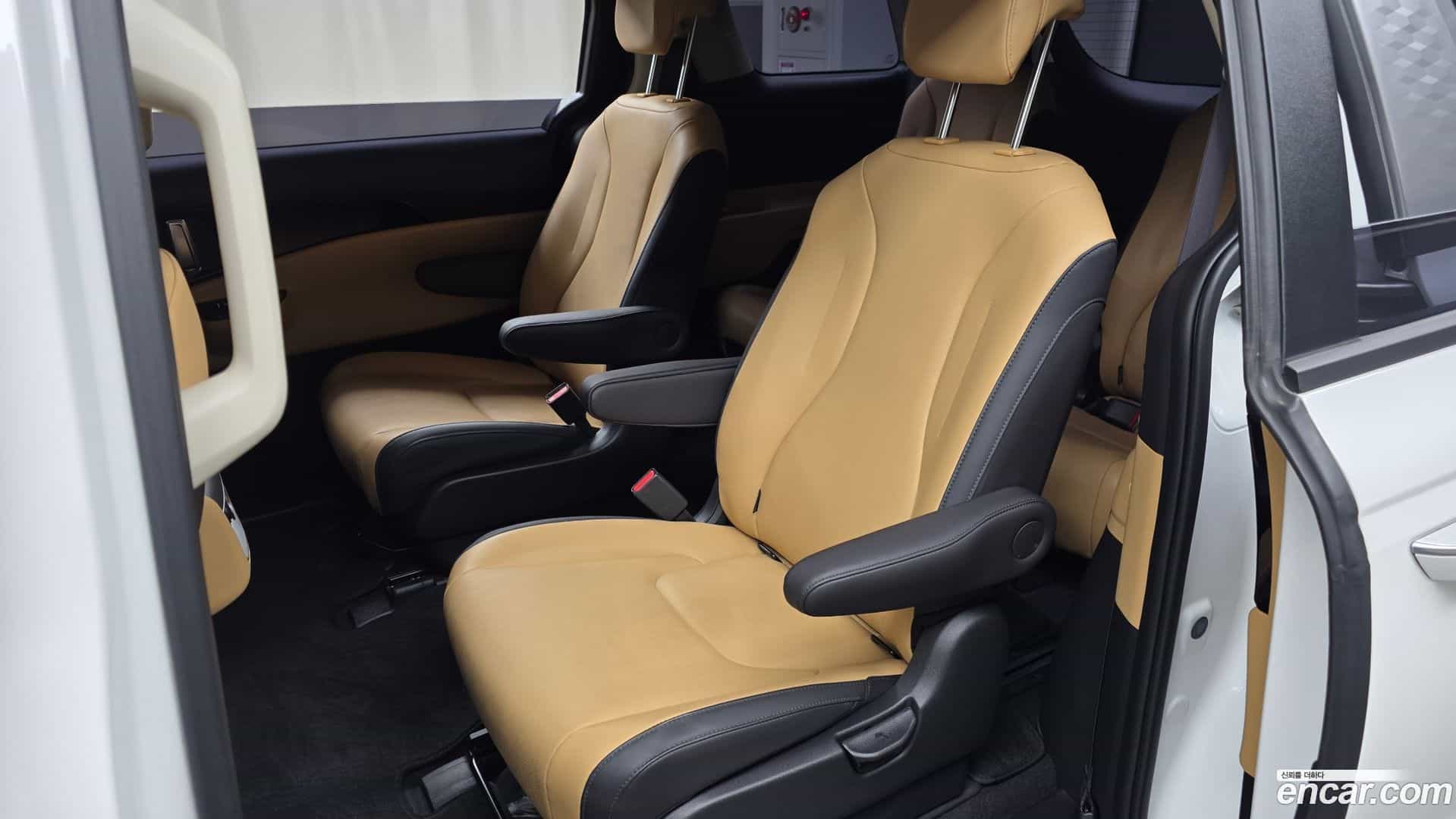Canival Kia 2023.6-OPTION-016