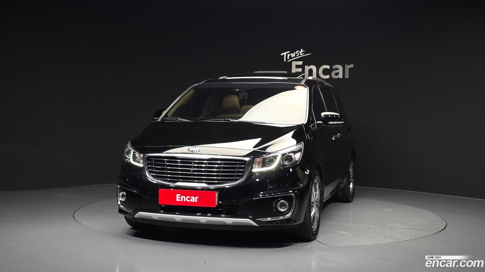 Main__Slider__Photo:Canival Kia 2018.0-2