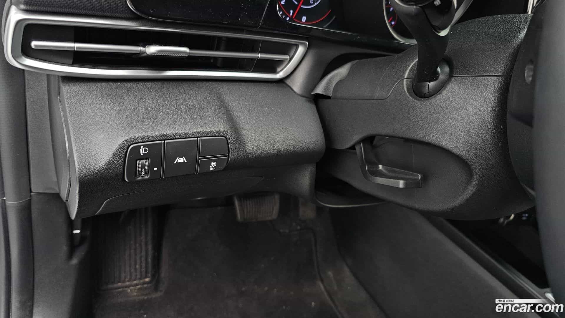 AVANTE Hyundai 2022.2-OPTION-021
