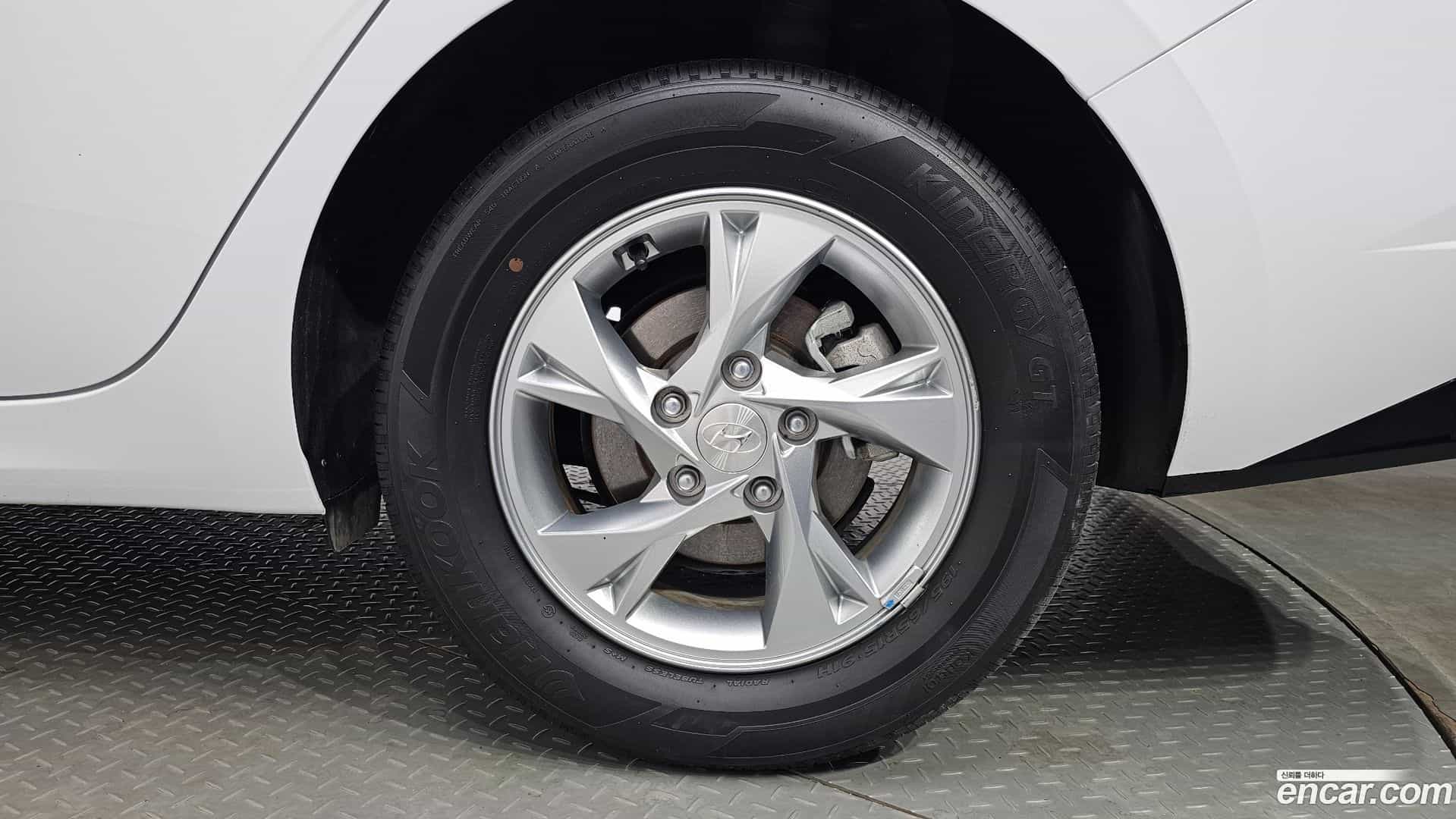 AVANTE Hyundai 2022.2-OUTER-031