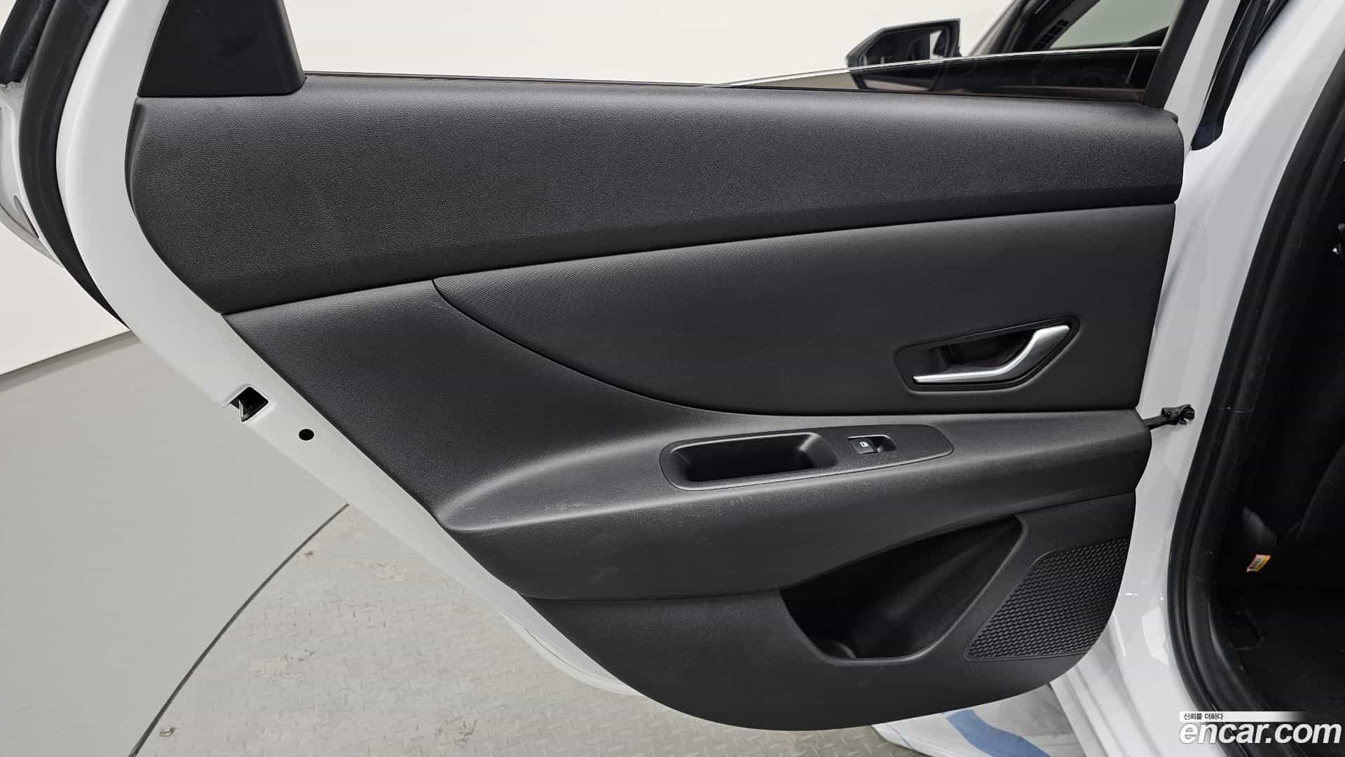 AVANTE Hyundai 2022.2-INNER-035