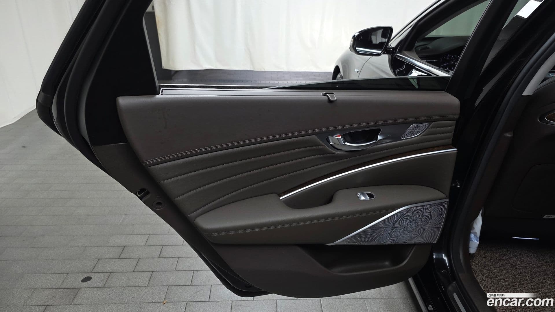 Main__Slider__Photo:K9 Kia 2019.4-24