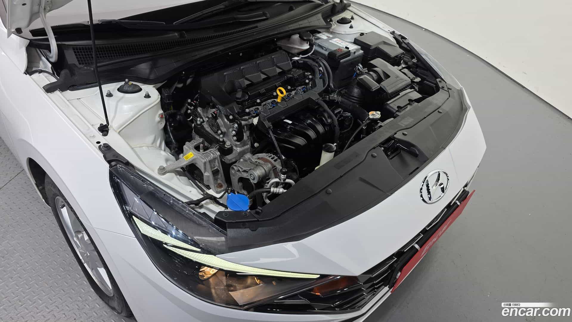 AVANTE Hyundai 2020.6-OUTER-006