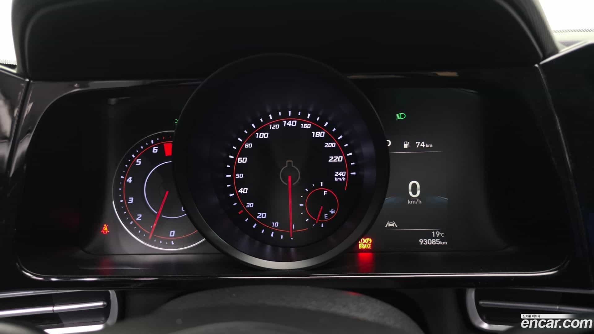 AVANTE Hyundai 2020.6-INNER-008