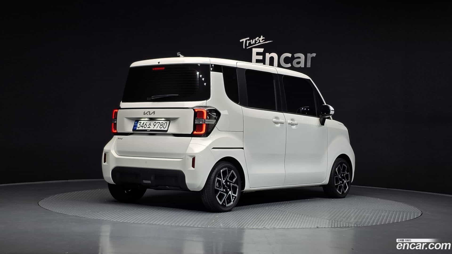 RAY Kia 2023.4-OUTER-002