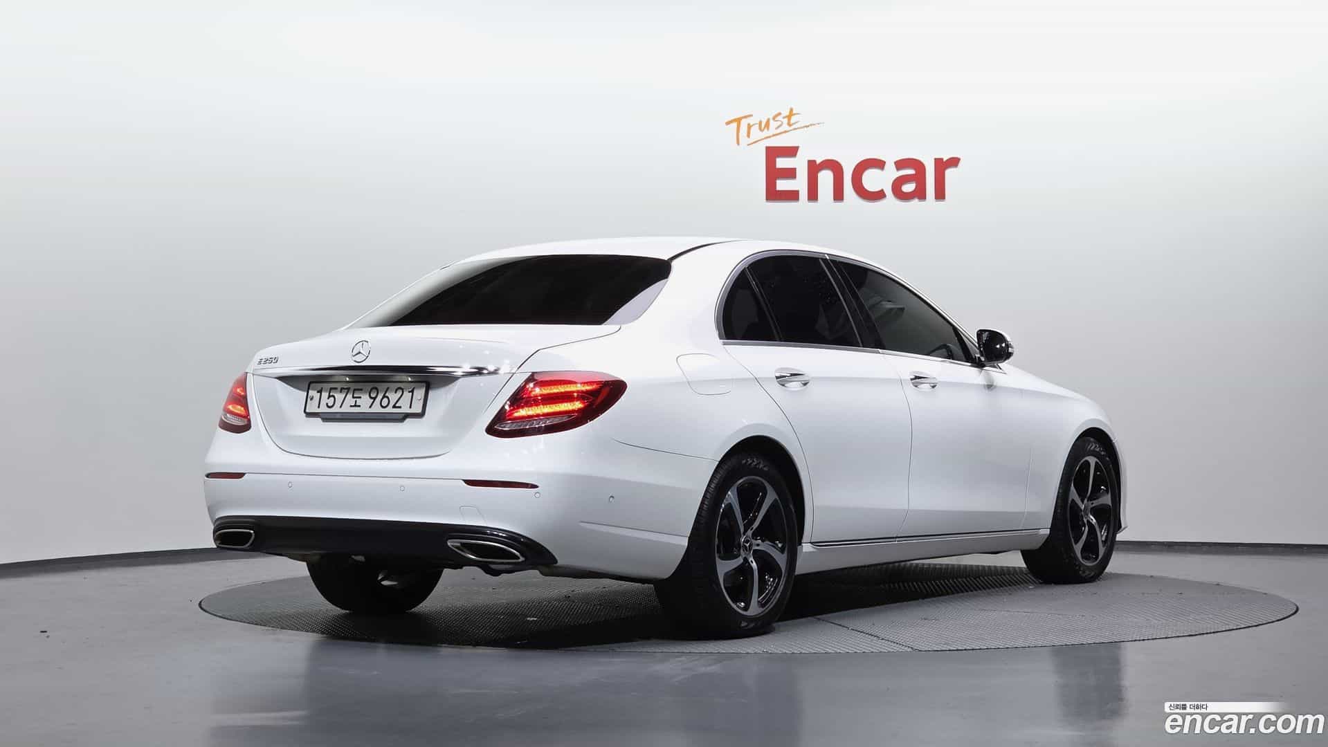 E-Class Mercedes-Benz 2020.1-OUTER-002