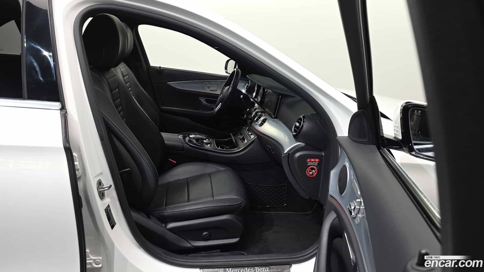 E-Class Mercedes-Benz 2020.1-OPTION-015