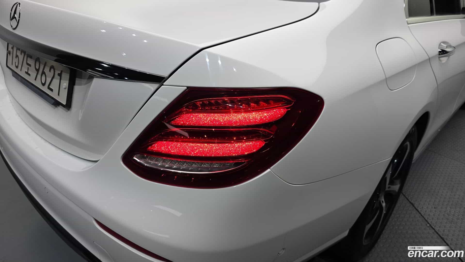 E-Class Mercedes-Benz 2020.1-OUTER-033
