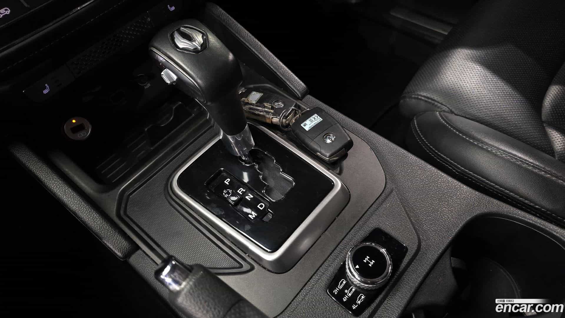 Rexton KG Mobility 2019.3-INNER-009