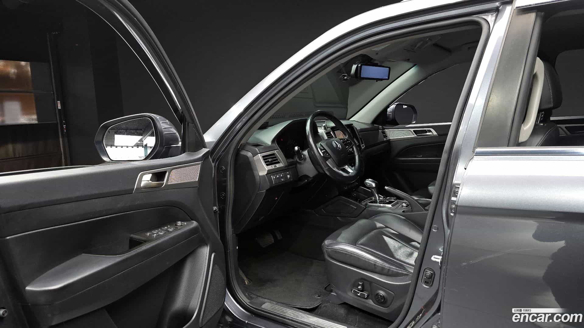 Rexton KG Mobility 2019.3-INNER-010