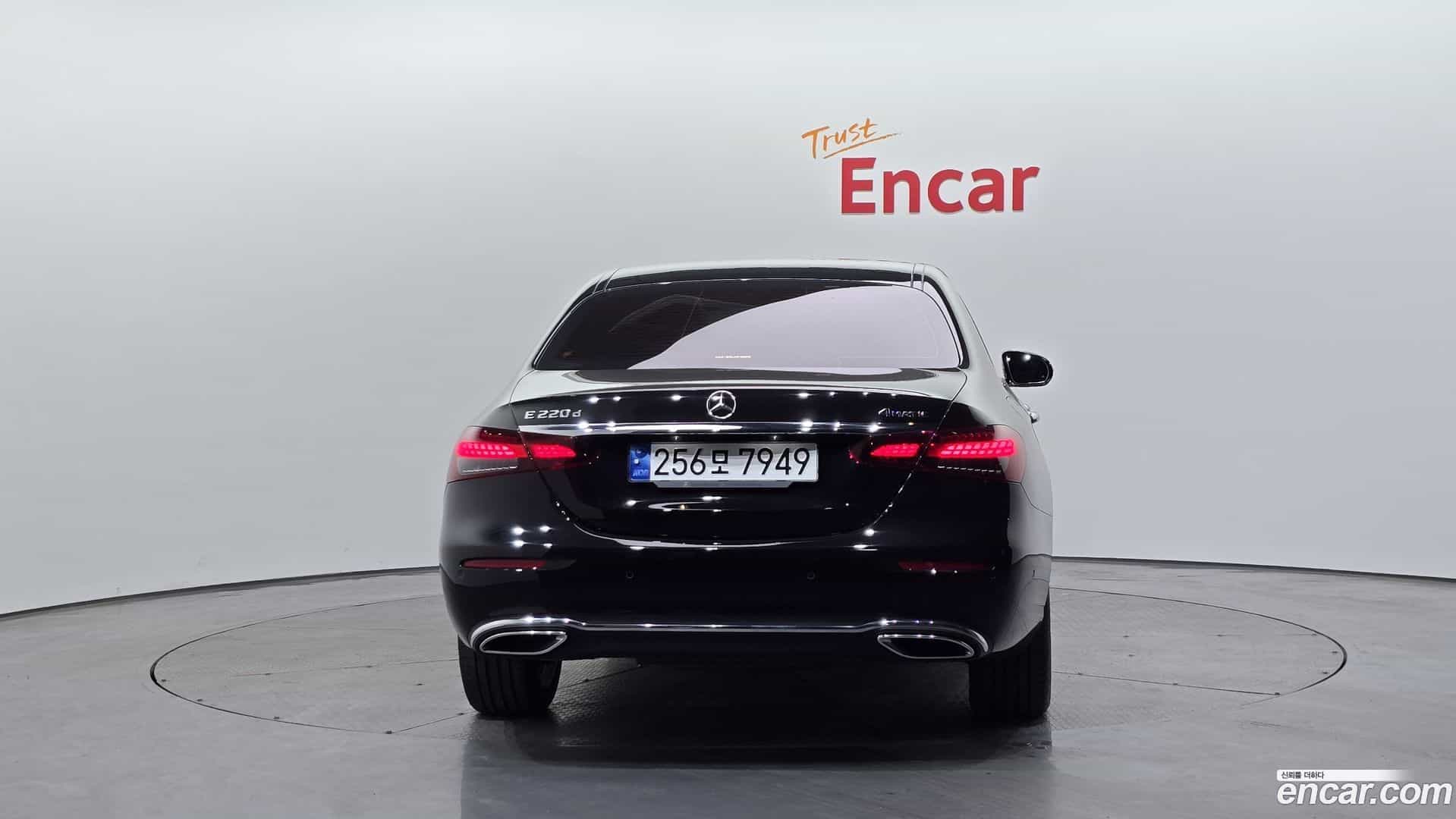 E-Class Mercedes-Benz 2023.1-OUTER-004