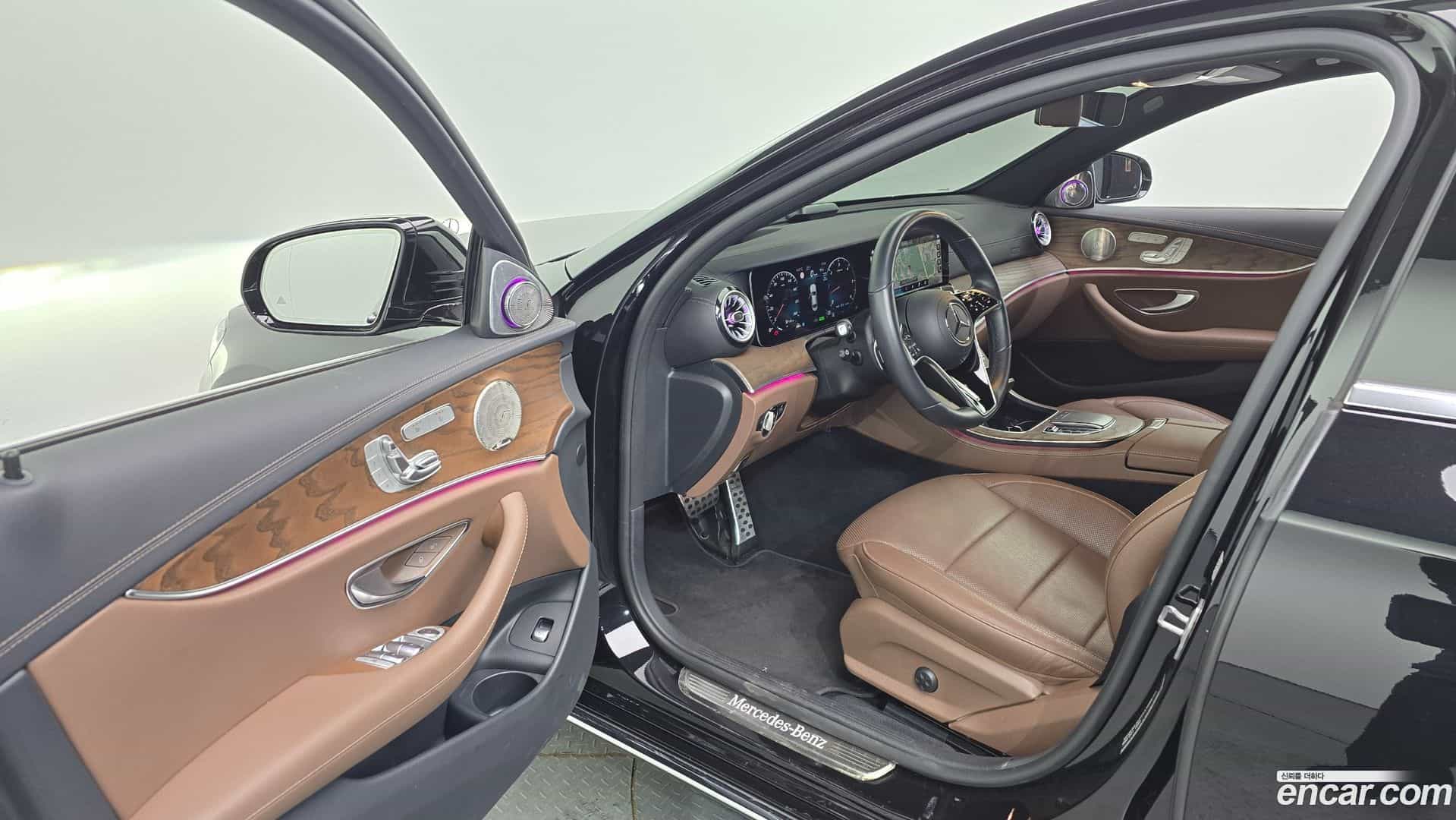E-Class Mercedes-Benz 2023.1-INNER-010