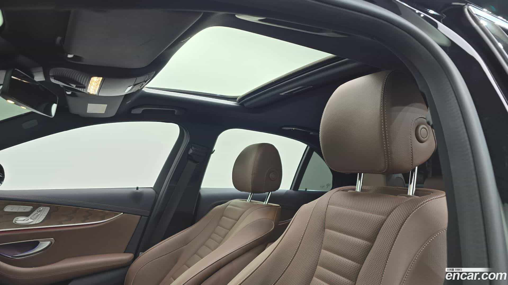 E-Class Mercedes-Benz 2023.1-OPTION-022