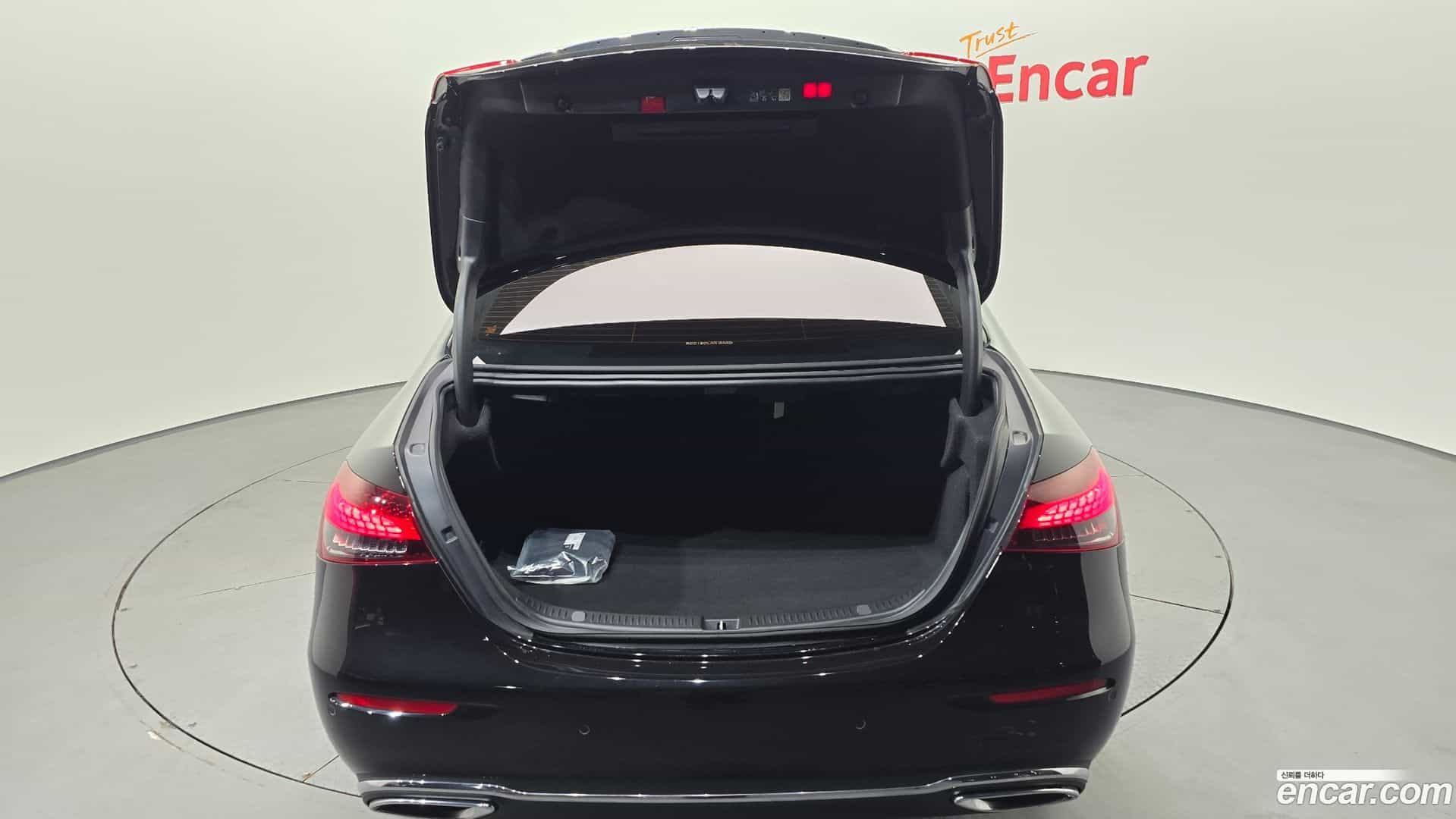 E-Class Mercedes-Benz 2023.1-OPTION-024