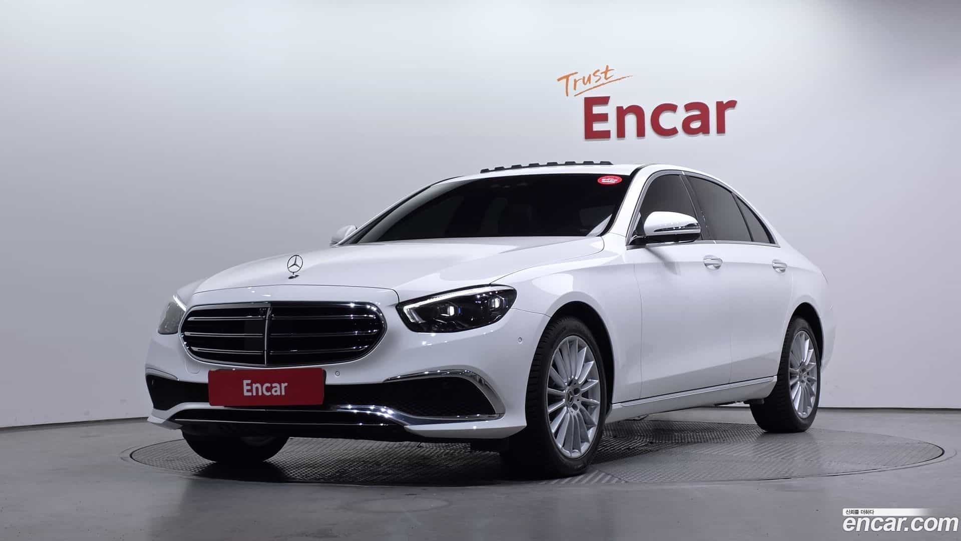 E-Class Mercedes-Benz 2023.8-OUTER-001