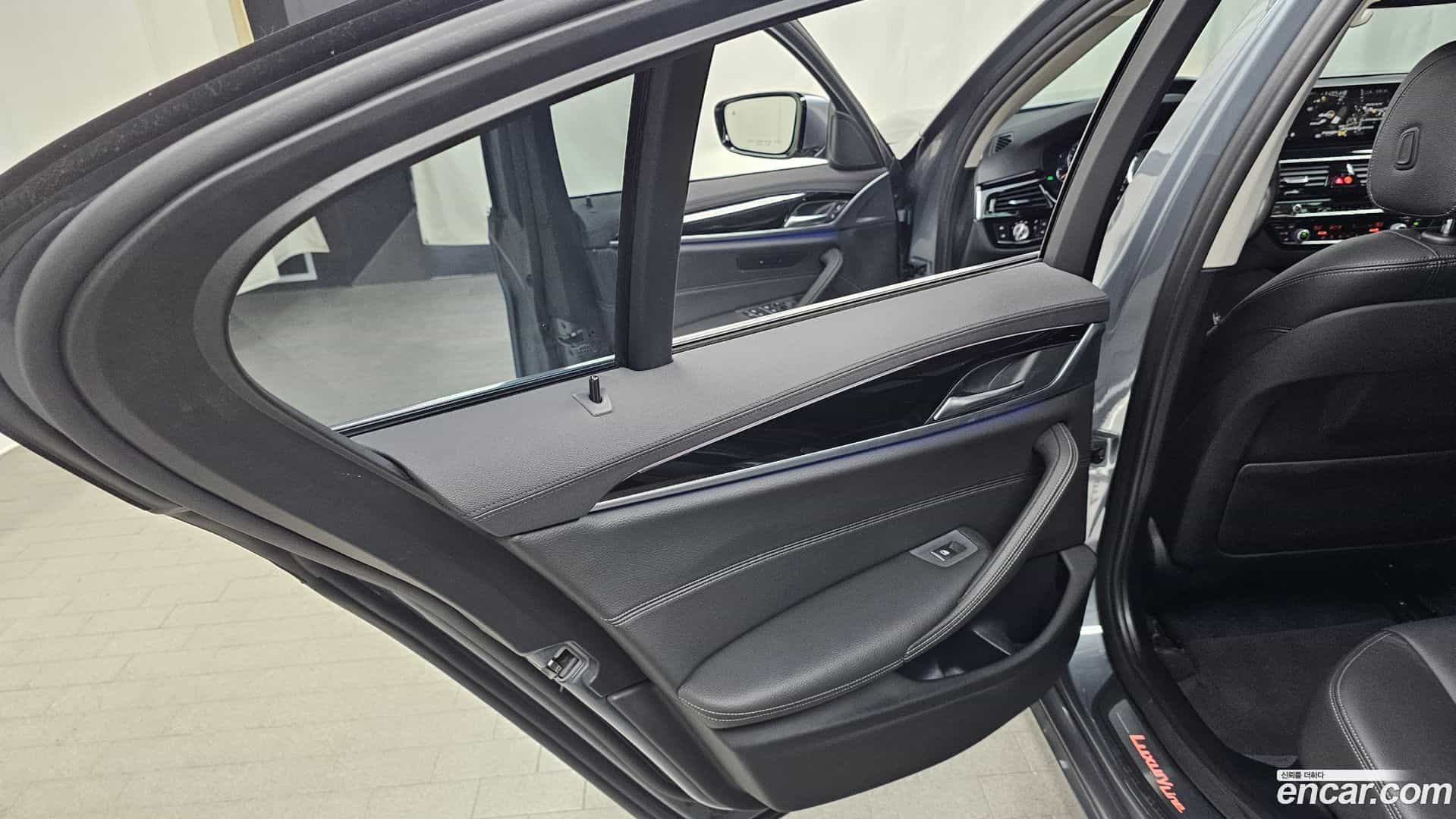 5-Series BMW 2018.11-INNER-035