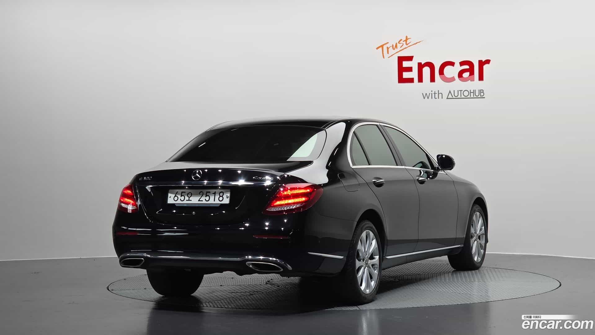 E-Class Mercedes-Benz 2019.6-OUTER-002