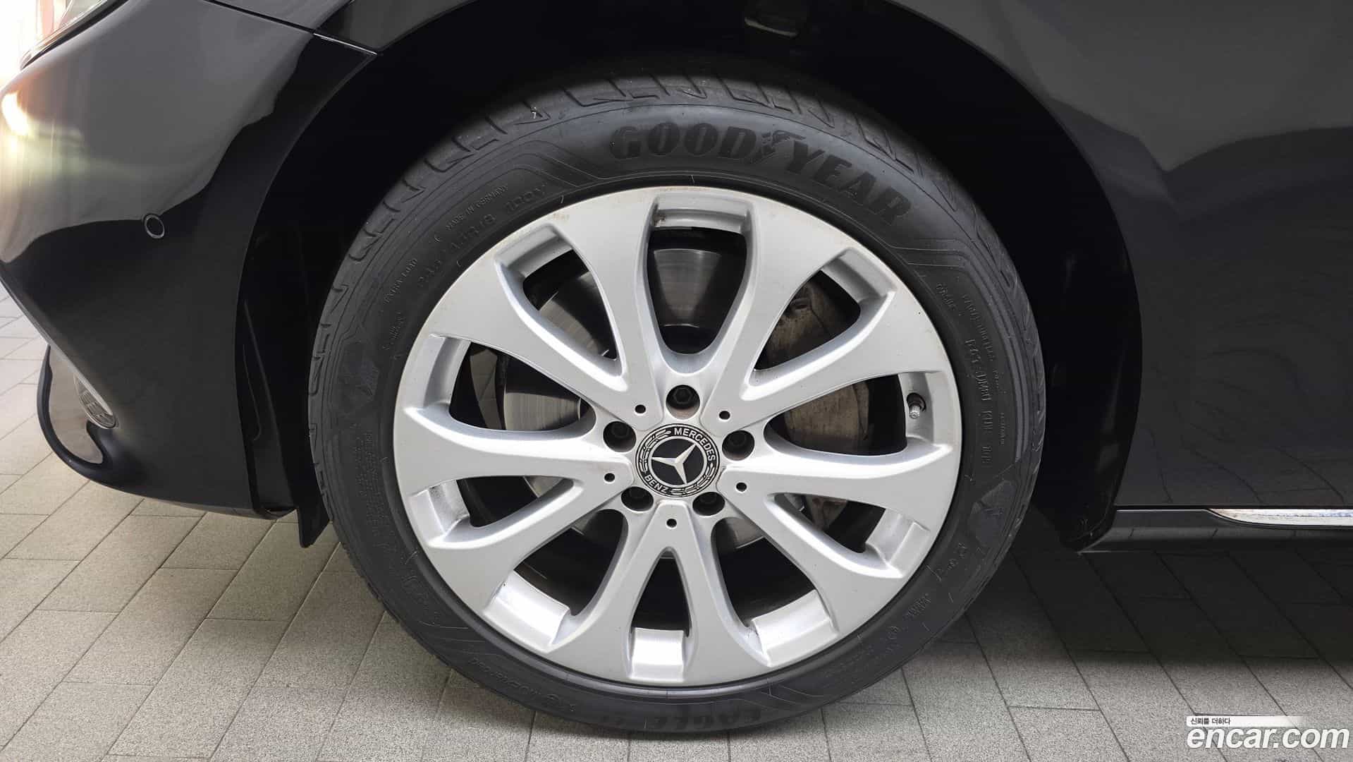 E-Class Mercedes-Benz 2019.6-OUTER-005