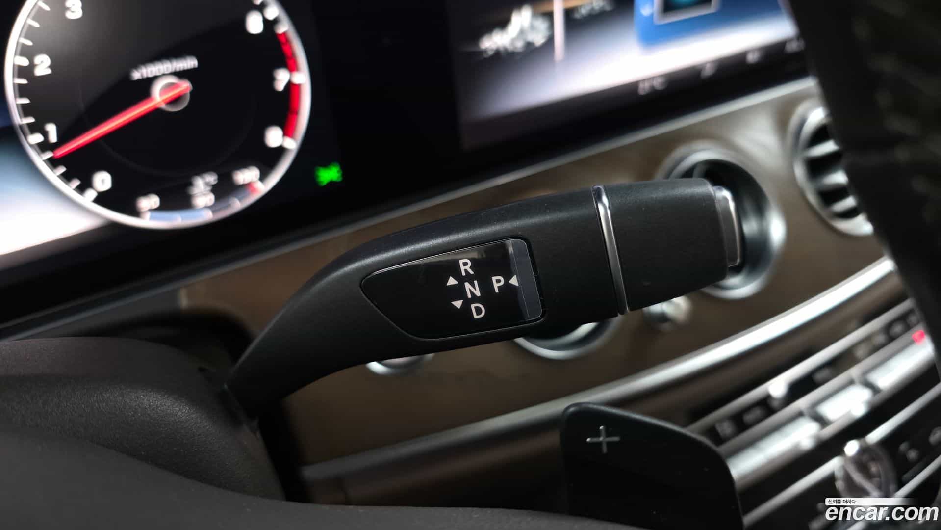 E-Class Mercedes-Benz 2019.6-INNER-009