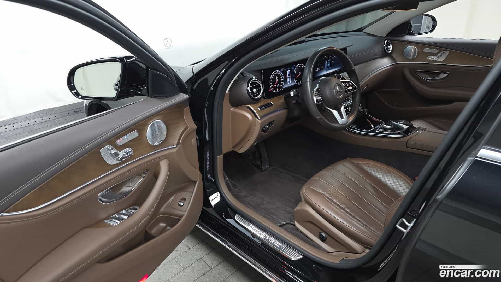 E-Class Mercedes-Benz 2019.6-INNER-010