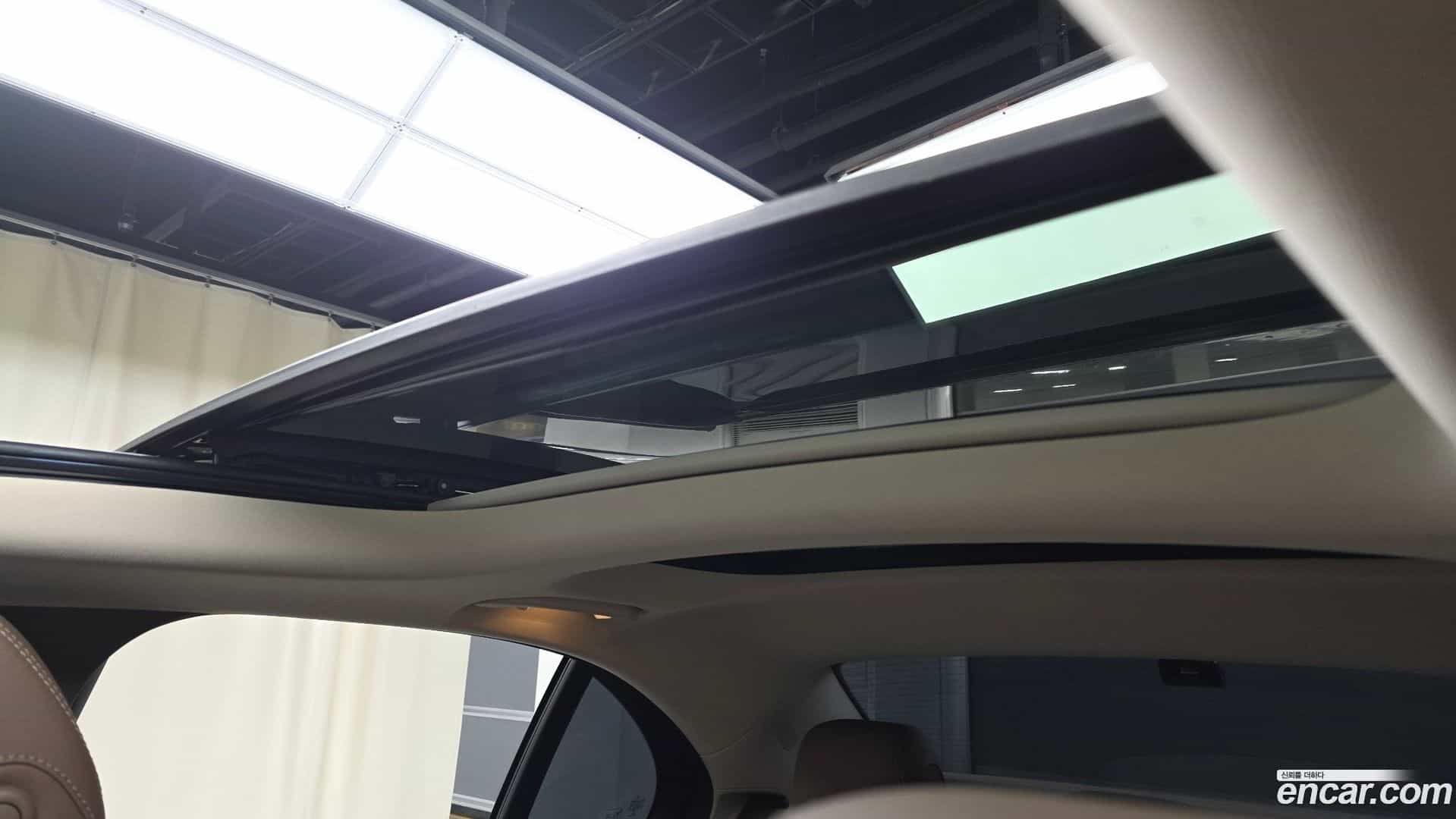 E-Class Mercedes-Benz 2019.6-OPTION-023