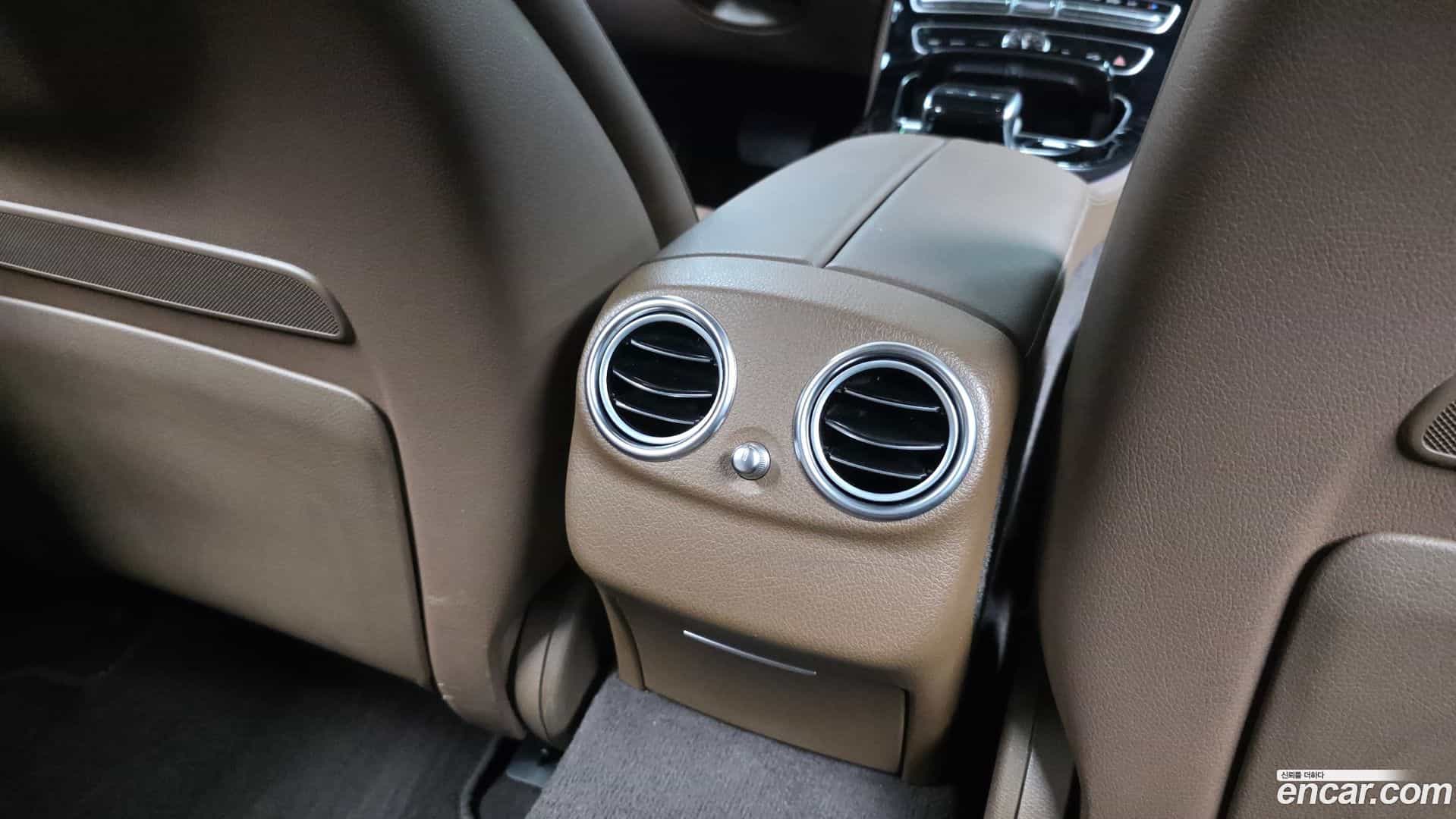 E-Class Mercedes-Benz 2019.6-OPTION-045