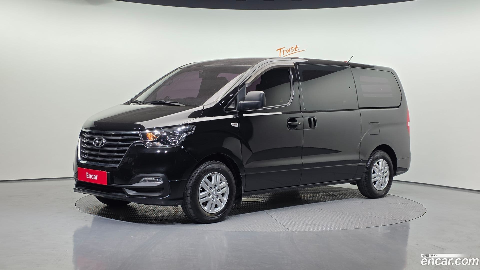 Main__Slider__Photo:Starex Hyundai 2018.9-0